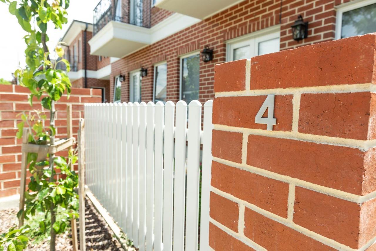 4 Bedroom Inner Townhouse - Sleeps 9 !! Holiday home *